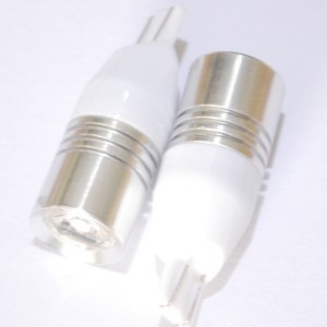 T15 5W CREE automaattinen LED-lamppu